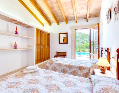 Villa mit 4 Schlafzimmern in Illes Balears