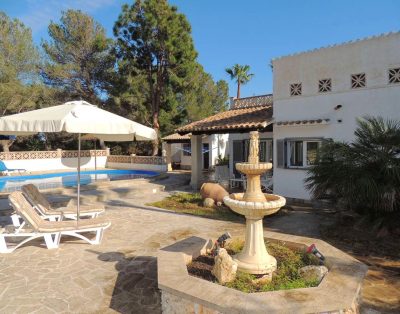 Finca mit 2 Schlafzimmern mit privatem Pool