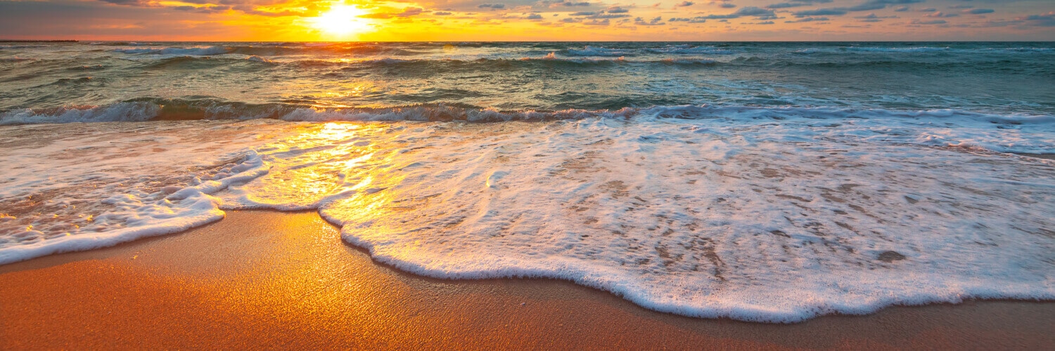 mallorca strände ein strand bei sonnenuntergang